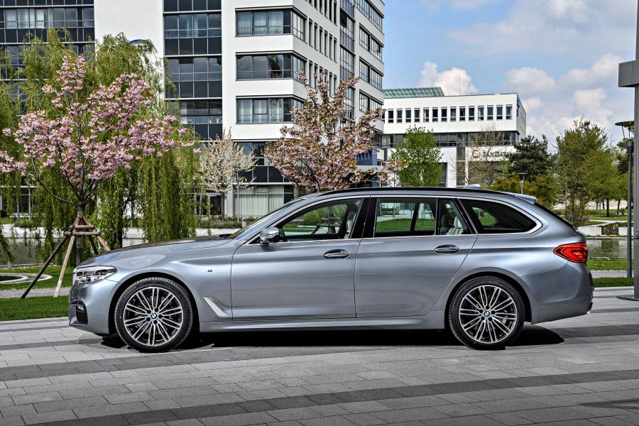  BMW 530d Touring M Sport 2017 года  (WW) (фото 34 из 40)